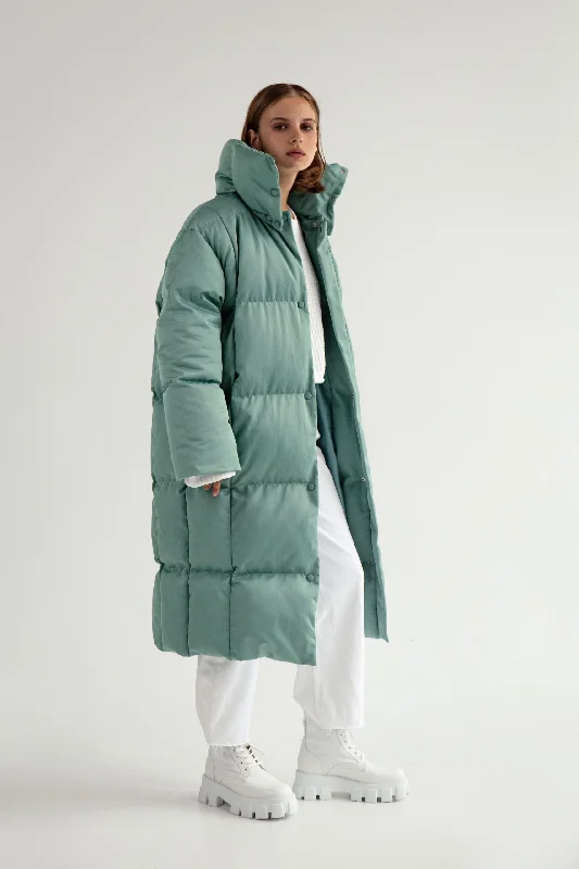 Checkered women's wool coats in a classic pattern for a timeless styleVikisews Nurit Coat