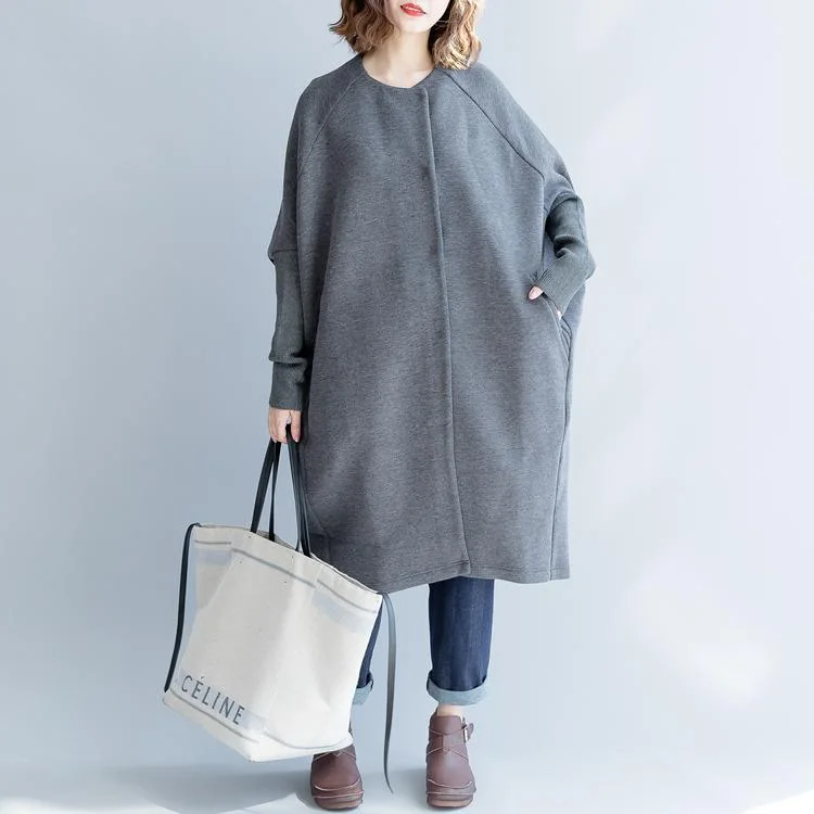 Women's cropped leather coats with silver studs for an edgy lookvintage gray Winter coat casual o neck cardigans Fashion batwing sleeve wool jackets Women's cropped leather coats with silver studs for an edgy lookvintage gray Winter coat casual o neck cardigans Fashion batwing sleeve wool jackets
