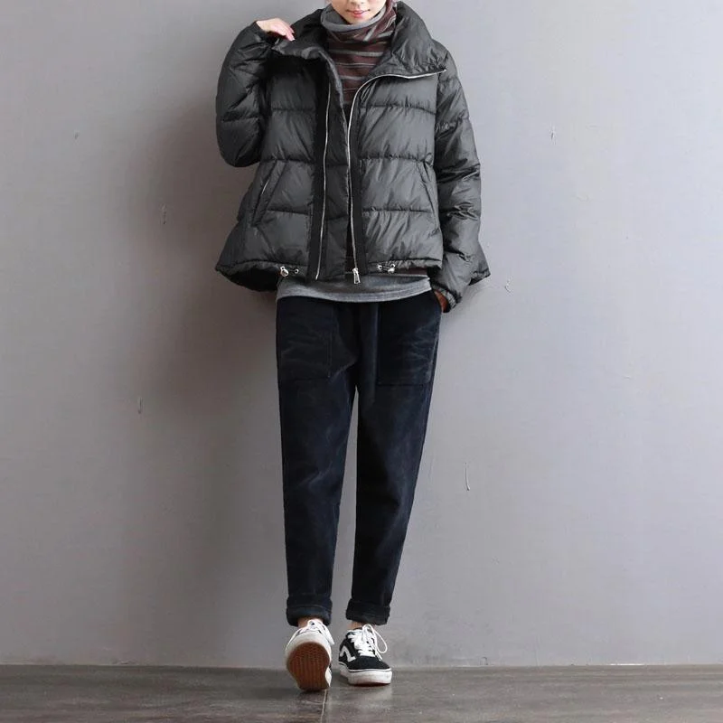 Water - resistant women's trench coats with adjustable cuffs for rainy daysWomen Black Loose Fitting Zippered Drawstring Pockets Down Jacket