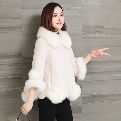 Hooded women's puffer coats in neon colors for high - visibility sportsWomen’s Sheep Shearling Grain Wool Fox Fur Short Winter Coats Hooded women's puffer coats in neon colors for high - visibility sportsWomen’s Sheep Shearling Grain Wool Fox Fur Short Winter Coats