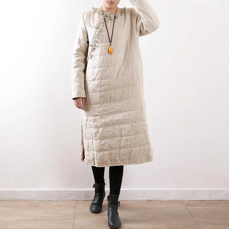 Embroidered women's cotton coats in a bohemian pattern for a unique designwomen white oversized o neck side open down overcoat thick Chinese Button thick winter outwear