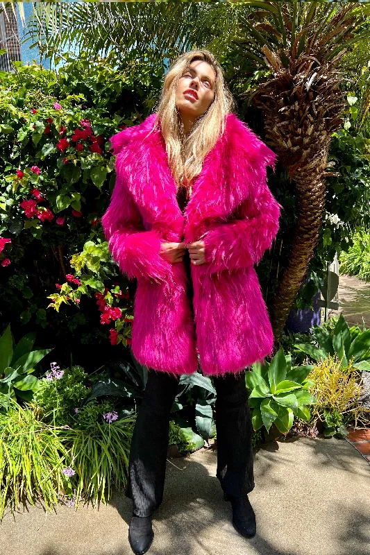 Petite women's wool blend coats with a tailored fit for a flattering silhouetteWomen's Short Duchess Coat in "Pink Flamingo" Petite women's wool blend coats with a tailored fit for a flattering silhouetteWomen's Short Duchess Coat in "Pink Flamingo"