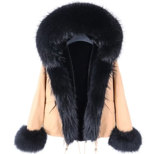 Mid - length women's down coats in a slim fit for a modern and sleek appearanceWomen's Warm Winter Jacket with Long Sleeves and Thick Fur Collar