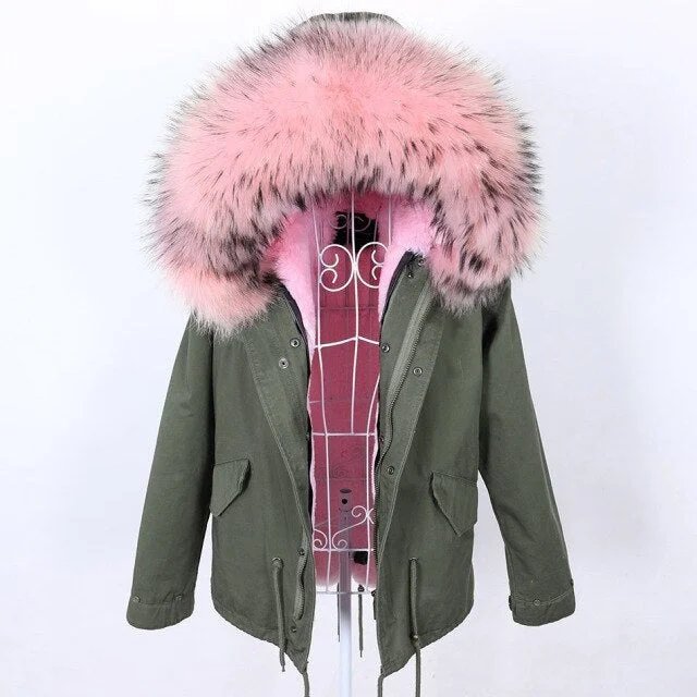 Women's knee - length wool blend coats with a fur collar for added warmthWomen's Winter Fashion Long Sleeved Jacket with Natural Raccoon Fur Collar Women's knee - length wool blend coats with a fur collar for added warmthWomen's Winter Fashion Long Sleeved Jacket with Natural Raccoon Fur Collar
