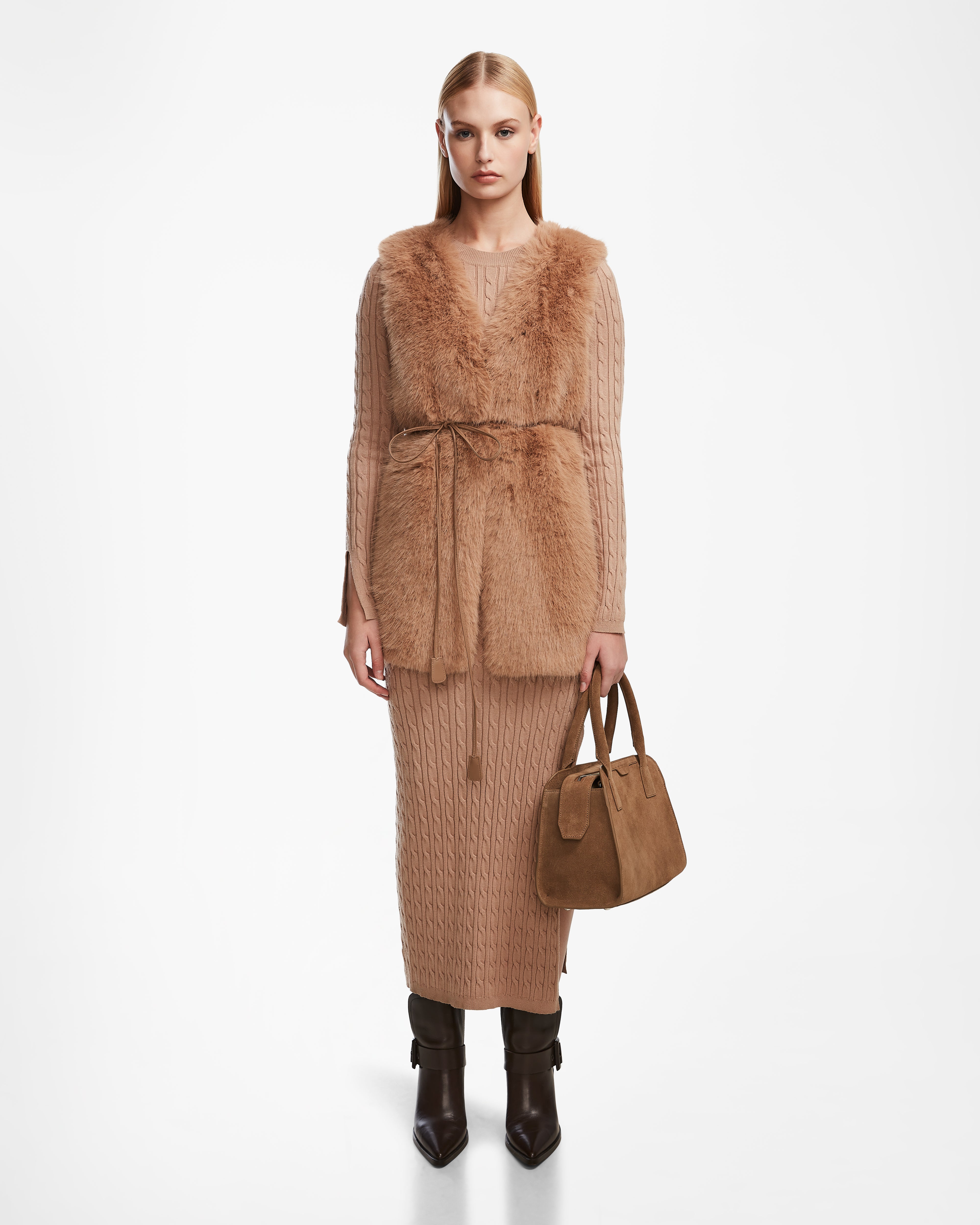 Oversized women's wool coats in a monochromatic look for a trendy outfitYOLANDA - 8124790 Camel Oversized women's wool coats in a monochromatic look for a trendy outfitYOLANDA - 8124790 Camel