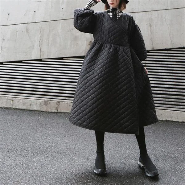 Women's knee - length wool blend coats with a fur collar for added warmth2020 New Autumn V-collar 3/4 Sleeve Black Long Bandage Cotton-padded Coat Women's knee - length wool blend coats with a fur collar for added warmth2020 New Autumn V-collar 3/4 Sleeve Black Long Bandage Cotton-padded Coat