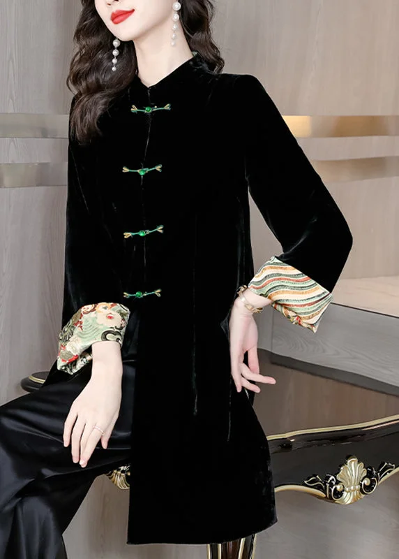 Water - resistant women's trench coats with adjustable cuffs for rainy daysBoutique Black Print Button Long Velour Coat Long Sleeve Water - resistant women's trench coats with adjustable cuffs for rainy daysBoutique Black Print Button Long Velour Coat Long Sleeve