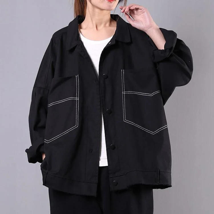 Long women's mac coats in a lightweight fabric for spring showersElegant black Fashion tunics for women Gifts lapel pockets spring coats Long women's mac coats in a lightweight fabric for spring showersElegant black Fashion tunics for women Gifts lapel pockets spring coats