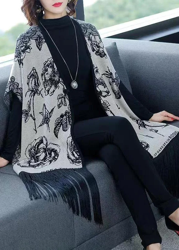 Women's knee - length wool blend coats with a fur collar for added warmthFashion Grey V Neck Tasseled Print Patchwork Knit Coats Fall Women's knee - length wool blend coats with a fur collar for added warmthFashion Grey V Neck Tasseled Print Patchwork Knit Coats Fall