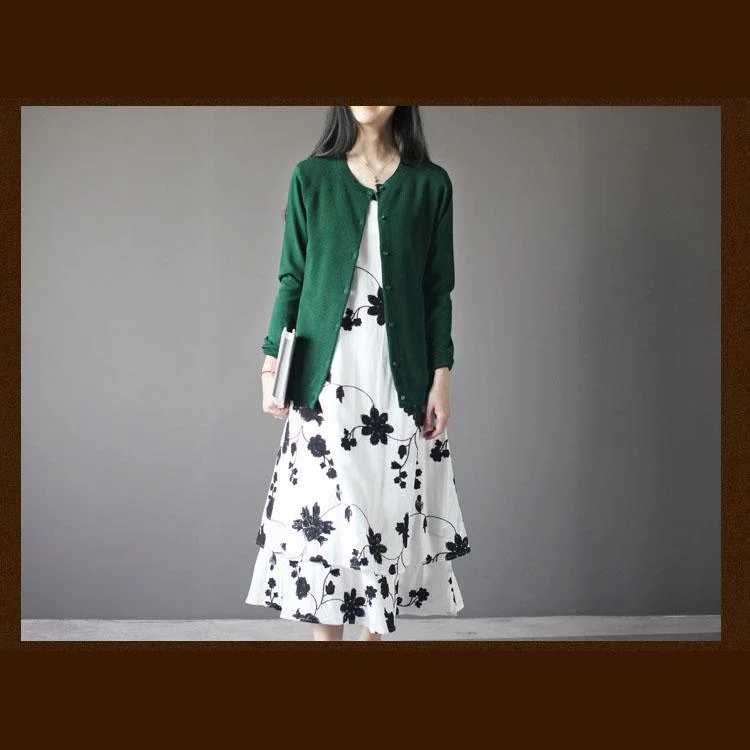 Long women's mac coats in a lightweight fabric for spring showersGreen thin knit cardigan sweater coat Long women's mac coats in a lightweight fabric for spring showersGreen thin knit cardigan sweater coat