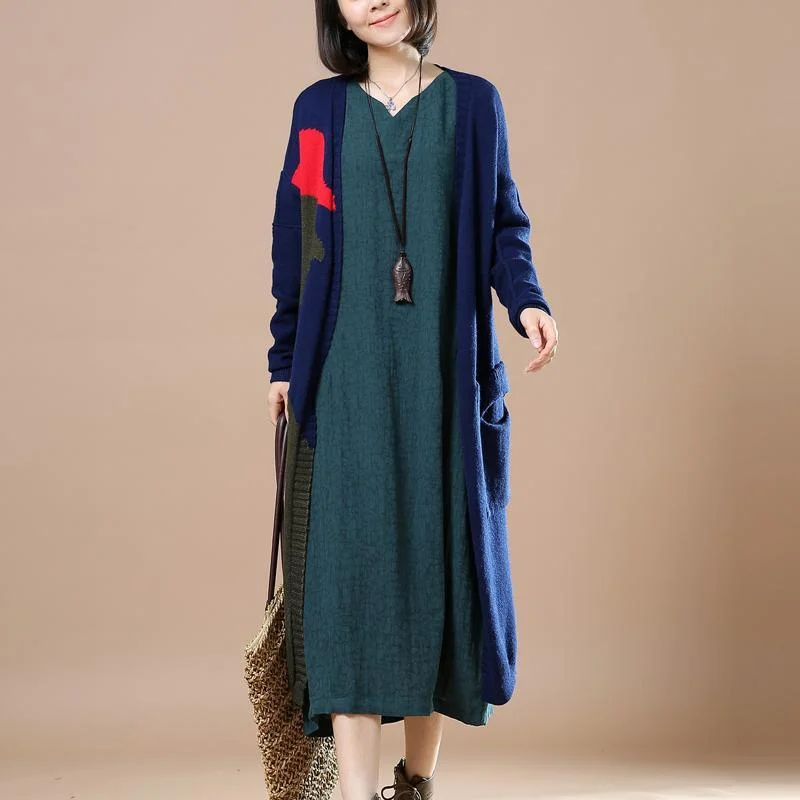 Women's knee - length wool blend coats with a fur collar for added warmthNavy patchwork long cardigans woman sweater coat Women's knee - length wool blend coats with a fur collar for added warmthNavy patchwork long cardigans woman sweater coat