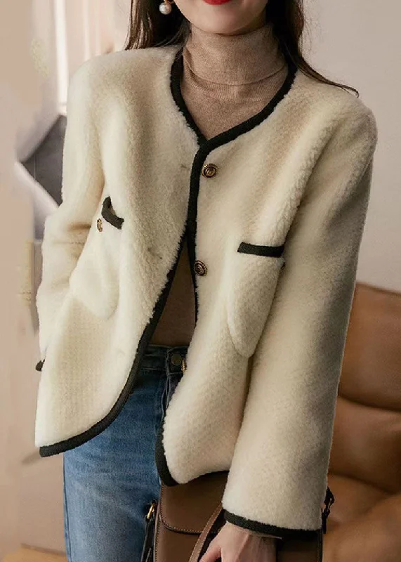 Women's knee - length wool blend coats with a fur collar for added warmthStyle Beige O Neck Pockets Button Patchwork Wool Coats Winter Women's knee - length wool blend coats with a fur collar for added warmthStyle Beige O Neck Pockets Button Patchwork Wool Coats Winter