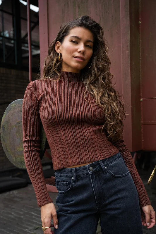 Plus Size Women's Oversized Chunky Knit SweatersTILTIL Rowie Contrasted Knit Rust Black