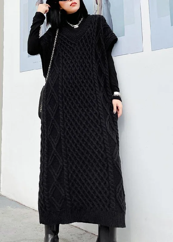 Mini - Length Women's Chunky Knit Sweater Dresses in Bold HuesVintage v neck sleeveless Sweater spring dress outfit Design black tunic knitted dress Mini - Length Women's Chunky Knit Sweater Dresses in Bold HuesVintage v neck sleeveless Sweater spring dress outfit Design black tunic knitted dress