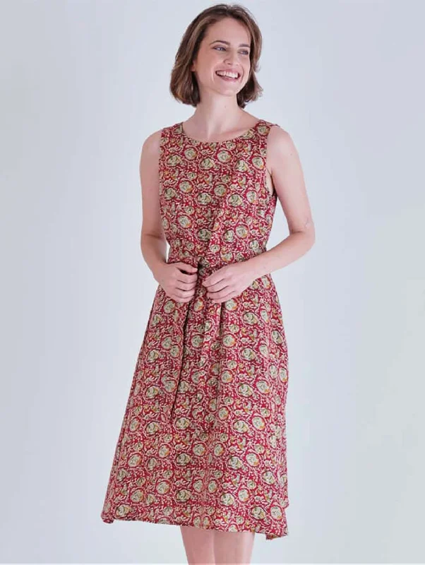 Strapless women jumpsuits for a beachside wedding or resort wearAdelia Paisley Print Cotton Dress | Washed Red Strapless women jumpsuits for a beachside wedding or resort wearAdelia Paisley Print Cotton Dress | Washed Red