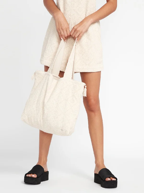 Women's trench coats with a removable belt for customizable stylingApres Sol Tote - Sand