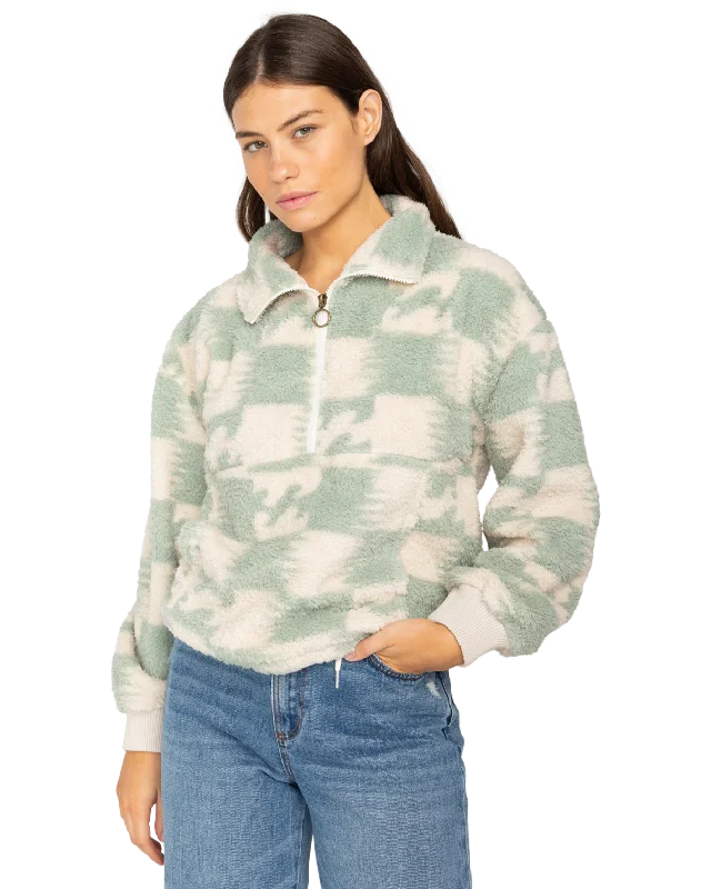 Women's long - sleeve cropped sweatshirt with ribbed cuffs for a snug fitTime Off Fleece Sweatshirt in Crystal Cove
