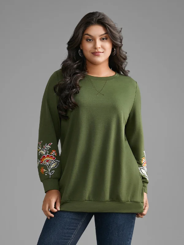 Women's crew - neck sweatshirt in a heather gray shade for a classic and versatile optionCrew Neck Floral Embroidered Sweatshirt Women's crew - neck sweatshirt in a heather gray shade for a classic and versatile optionCrew Neck Floral Embroidered Sweatshirt
