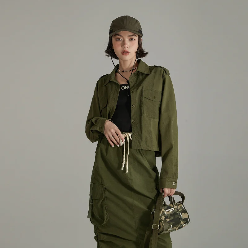 Women's cropped down jackets in bold colors for a sporty and fashionable winter outfitPolo Neck Simple Jacket Women's cropped down jackets in bold colors for a sporty and fashionable winter outfitPolo Neck Simple Jacket