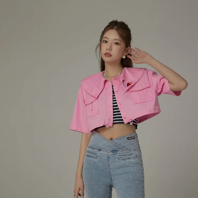 Women's cropped down jackets in bold colors for a sporty and fashionable winter outfitDoll Collar Cropped Shirt Jacket Women's cropped down jackets in bold colors for a sporty and fashionable winter outfitDoll Collar Cropped Shirt Jacket