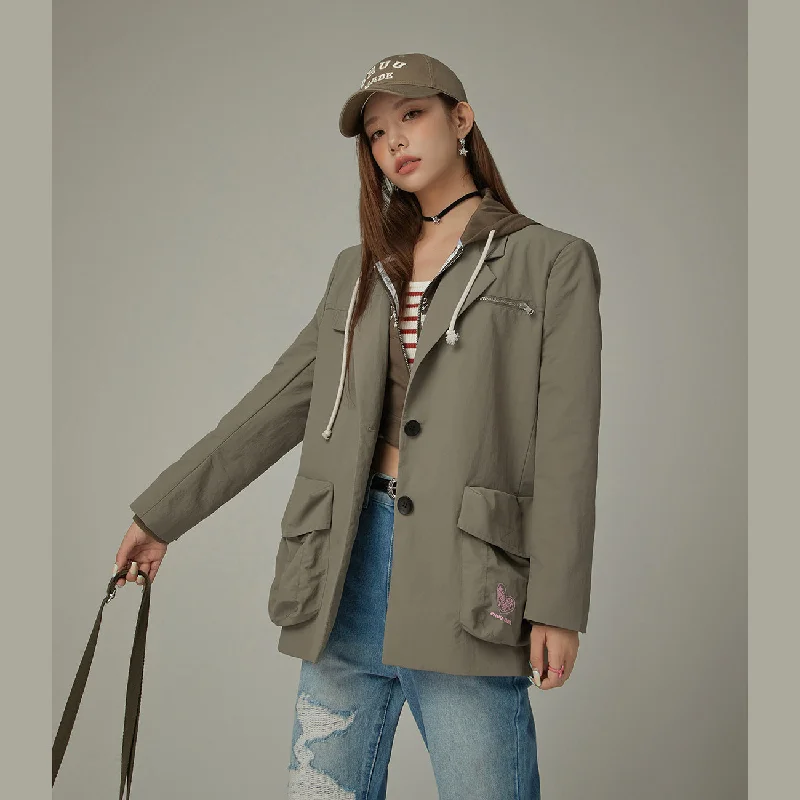 Women's bomber jackets with floral embroidery for a feminine and unique designBig Pocket Boxy Jacket Women's bomber jackets with floral embroidery for a feminine and unique designBig Pocket Boxy Jacket
