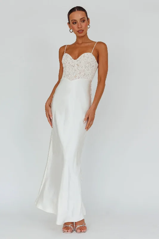 Halter Neck Women Dress to Show Off the Shoulders and NecklineEvening Star Lace Bodice Maxi Dress Ivory Halter Neck Women Dress to Show Off the Shoulders and NecklineEvening Star Lace Bodice Maxi Dress Ivory