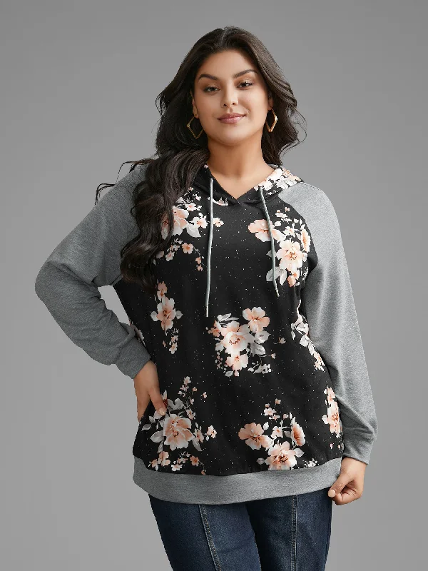 Women's hoodie with a glittery print for a glamorous and sparkly appearanceFloral Patchwork Hooded Drawstring Sweatshirt Women's hoodie with a glittery print for a glamorous and sparkly appearanceFloral Patchwork Hooded Drawstring Sweatshirt