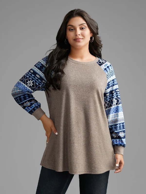 Women's crew - neck sweatshirt in a heather gray shade for a classic and versatile optionGeometric Patchwork Contrast Raglan Sleeve Sweatshirt Women's crew - neck sweatshirt in a heather gray shade for a classic and versatile optionGeometric Patchwork Contrast Raglan Sleeve Sweatshirt