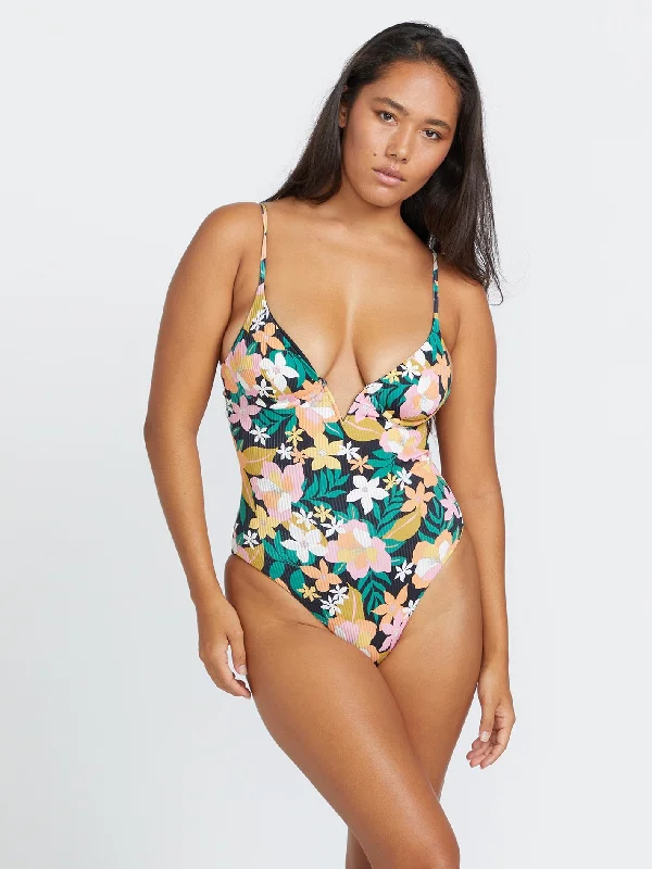 Women's cropped down jackets in bold colors for a sporty and fashionable winter outfitHad Me At Aloha One Piece Swimsuit - Multi Women's cropped down jackets in bold colors for a sporty and fashionable winter outfitHad Me At Aloha One Piece Swimsuit - Multi