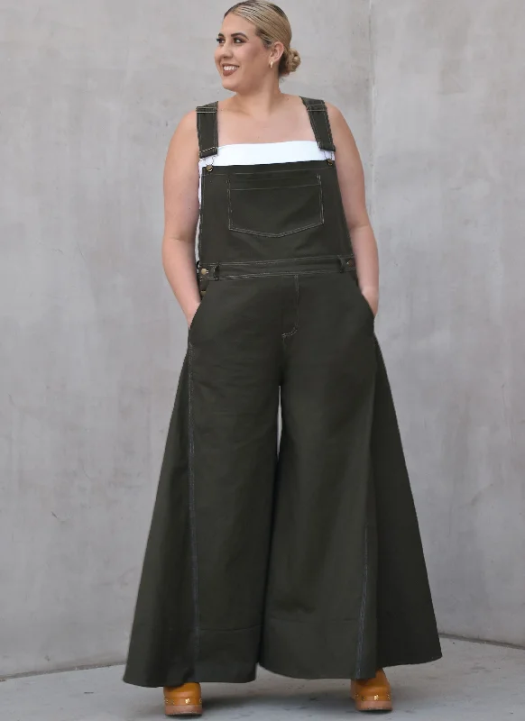 Women jumpsuits with a ruched bodice for a more feminine and form - fitting appearanceKnow Me Overalls ME2062 Women jumpsuits with a ruched bodice for a more feminine and form - fitting appearanceKnow Me Overalls ME2062