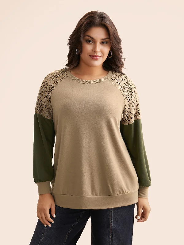 Women's pullover hoodie with a side slit for a modern and relaxed fitLace Patchwork Contrast Raglan Sleeve Sweatshirt Women's pullover hoodie with a side slit for a modern and relaxed fitLace Patchwork Contrast Raglan Sleeve Sweatshirt