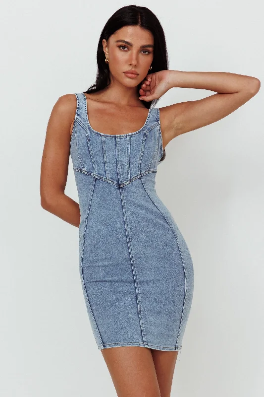 Mermaid - Style Women Dress with a Fitted Silhouette for Special OccasionsLaramy Low Back Mini Dress Washed Blue