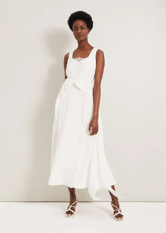 Sheath Women Dress with a Tailored Fit for a Professional LookMattie Bow Dress