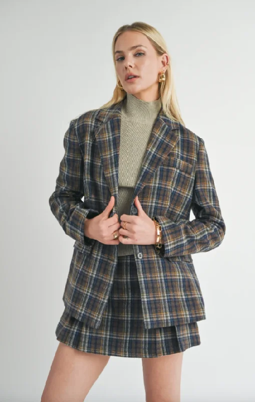 Women's quilted puffer jackets in a cropped silhouette for a modern twistNavy Brown Old Money Blazer Women's quilted puffer jackets in a cropped silhouette for a modern twistNavy Brown Old Money Blazer