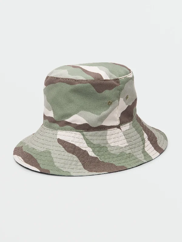 Women's bomber jackets with a holographic finish for a futuristic and eye - catching lookOut Of Range Reversible Bucket Hat - Dark Camo Women's bomber jackets with a holographic finish for a futuristic and eye - catching lookOut Of Range Reversible Bucket Hat - Dark Camo