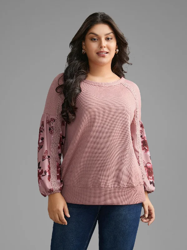 Women's fleece - lined hoodie with thumbholes for warmth in winterRound Neck Floral Patchwork Woven Ribbon Sweatshirt Women's fleece - lined hoodie with thumbholes for warmth in winterRound Neck Floral Patchwork Woven Ribbon Sweatshirt
