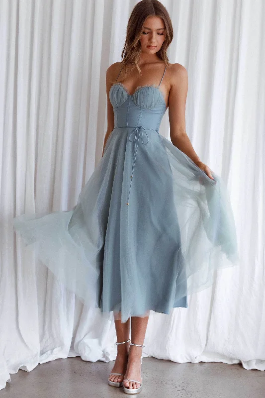 Shift Women Dress with a Simple and Classic Design for Everyday WearSmitten Sweetheart Neckline Chiffon Midi Dress Sage