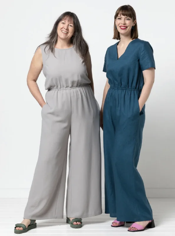 Linen women jumpsuits for a breathable and relaxed summer lookStyle Arc Shannon Jumpsuit Linen women jumpsuits for a breathable and relaxed summer lookStyle Arc Shannon Jumpsuit