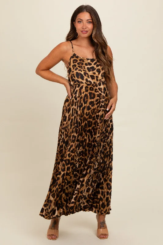 Midi dresses with gathered skirts for a full and flowing silhouetteBrown Leopard Print Pleated Maternity Maxi Dress Midi dresses with gathered skirts for a full and flowing silhouetteBrown Leopard Print Pleated Maternity Maxi Dress