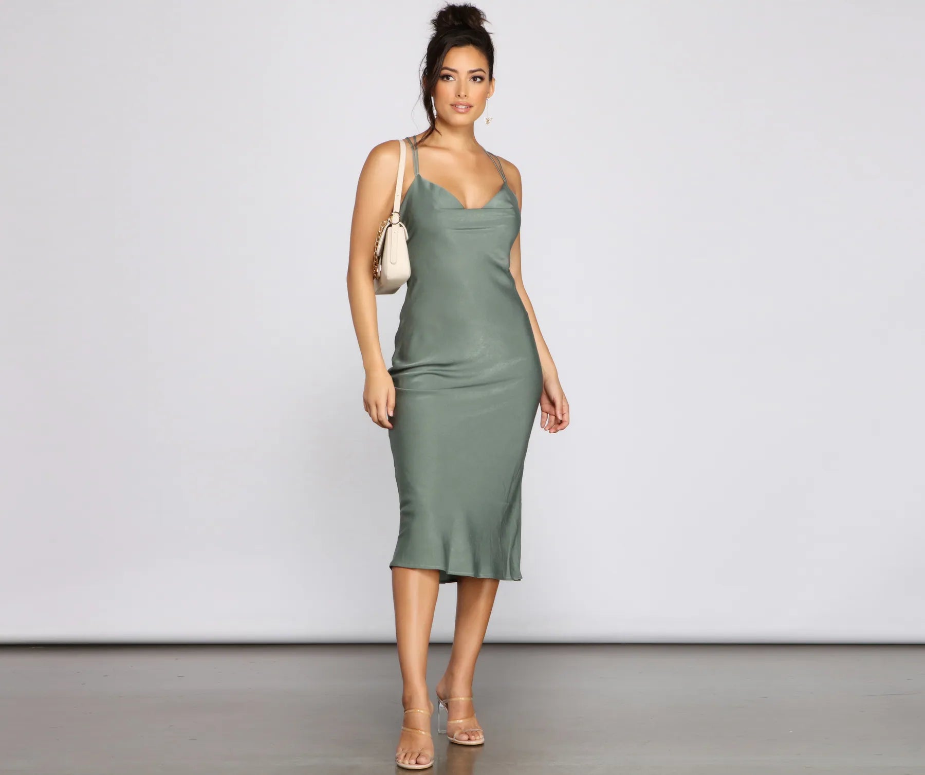 Midi dresses with halter necks for a stylish and comfortable optionForever Chic Satin Midi Dress Midi dresses with halter necks for a stylish and comfortable optionForever Chic Satin Midi Dress