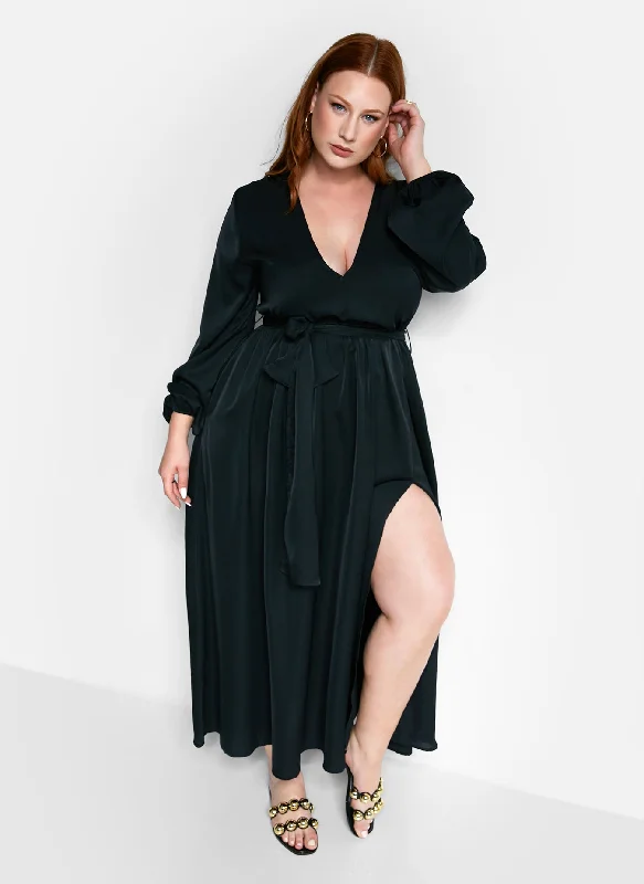 Sleeveless midi dresses with lace details for summer weddingsMerida Deep V Neck Belted Maxi Skater Dress - Black