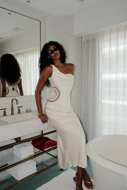Maxi dresses with a halter neck for a stylish and sophisticated choiceKristina Satin Maxi Dress With Crochet - Ivory Maxi dresses with a halter neck for a stylish and sophisticated choiceKristina Satin Maxi Dress With Crochet - Ivory