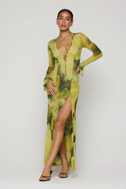 Maxi dresses with a criss - cross back for a flirty and unique detailLennon Maxi in Moonshadow Maxi dresses with a criss - cross back for a flirty and unique detailLennon Maxi in Moonshadow
