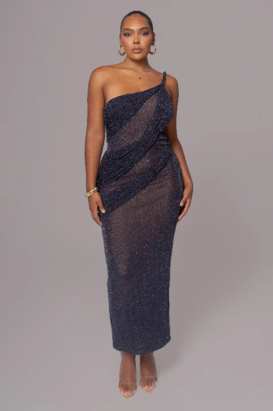 Maxi dresses with a pleated skirt for a timeless and elegant appearanceNavy Alari One Shoulder Maxi Dress Maxi dresses with a pleated skirt for a timeless and elegant appearanceNavy Alari One Shoulder Maxi Dress