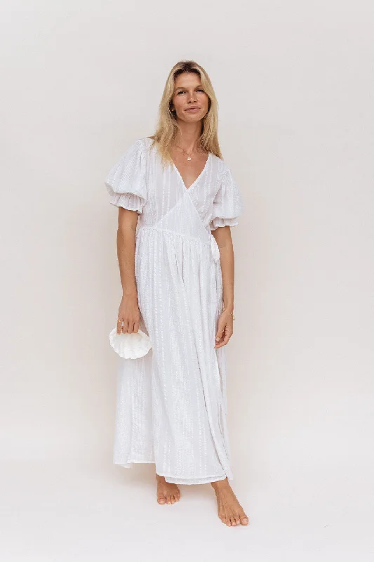 Floral print maxi dresses for summer garden partiesUma Maxi Dress ~ White