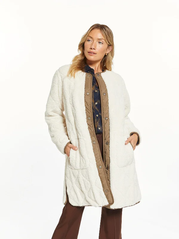 Checkered women's wool coats in a classic pattern for a timeless styleANCHORAGE COAT Checkered women's wool coats in a classic pattern for a timeless styleANCHORAGE COAT