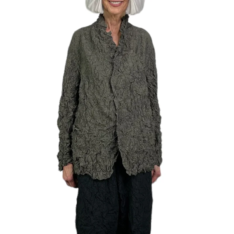 Women's cropped leather jackets with a fringe detail for a western - inspired outfitLEAF PRINT CRINKLE PLEAT LONG JACKET Women's cropped leather jackets with a fringe detail for a western - inspired outfitLEAF PRINT CRINKLE PLEAT LONG JACKET
