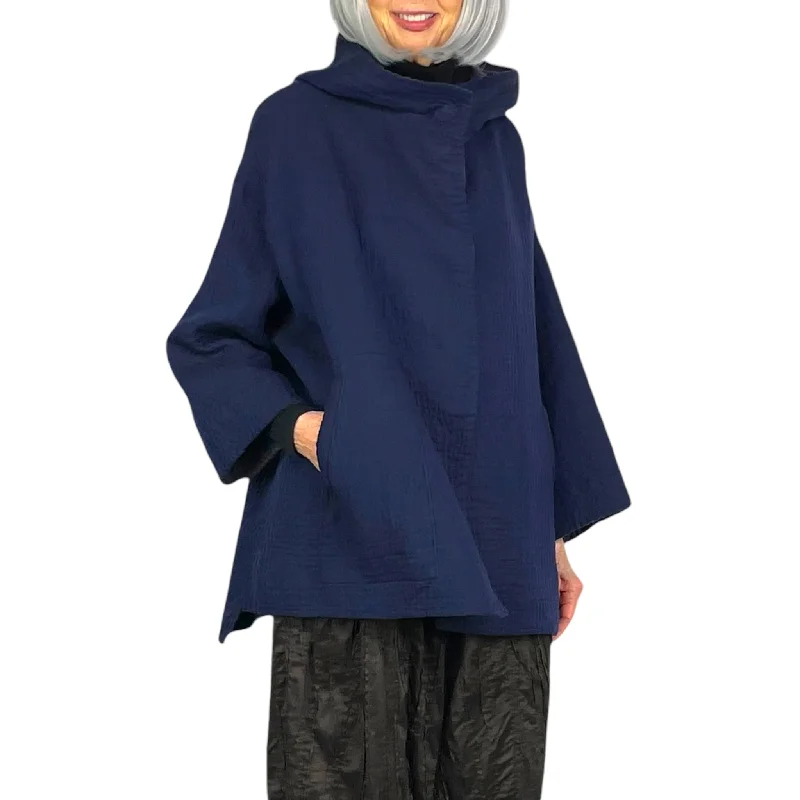 Women's cropped satin jackets in pastel shades for a glamorous evening outQUILTED HOODIE PONCHO JACKET Women's cropped satin jackets in pastel shades for a glamorous evening outQUILTED HOODIE PONCHO JACKET