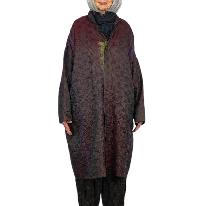Mid - length women's down coats in a slim fit for a modern and sleek appearanceJACQUARD OVERSIZED MEDIUM COAT Mid - length women's down coats in a slim fit for a modern and sleek appearanceJACQUARD OVERSIZED MEDIUM COAT