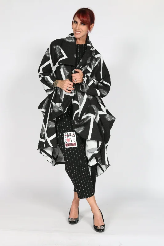 Women's cropped leather jackets with a fringe detail for a western - inspired outfitNojricky jacket Women's cropped leather jackets with a fringe detail for a western - inspired outfitNojricky jacket
